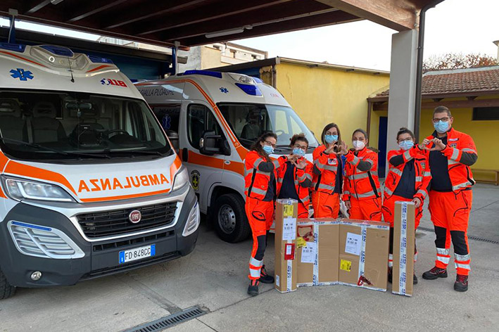 VolontariCroceGiallaPloaghebilance