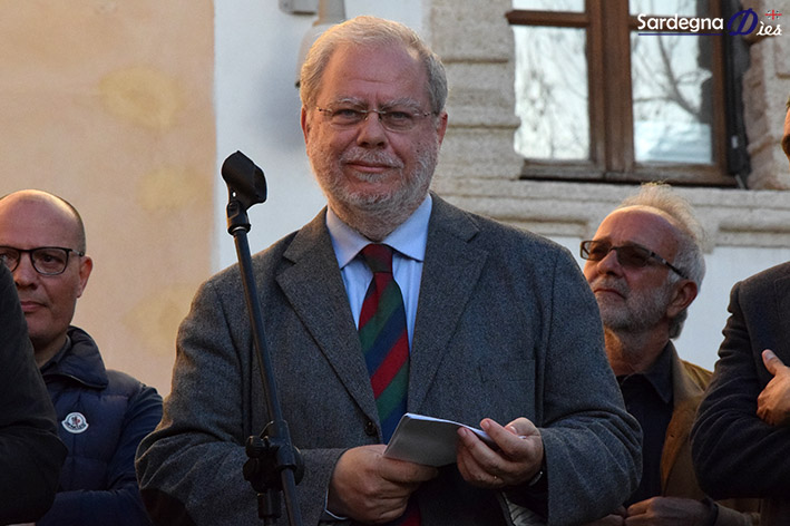 MarianoBriandapiazzaTola1