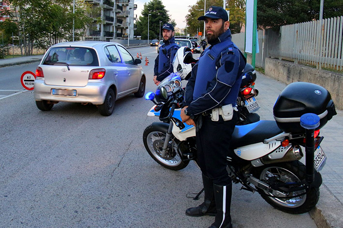 PoliziaMunicipaleMoto