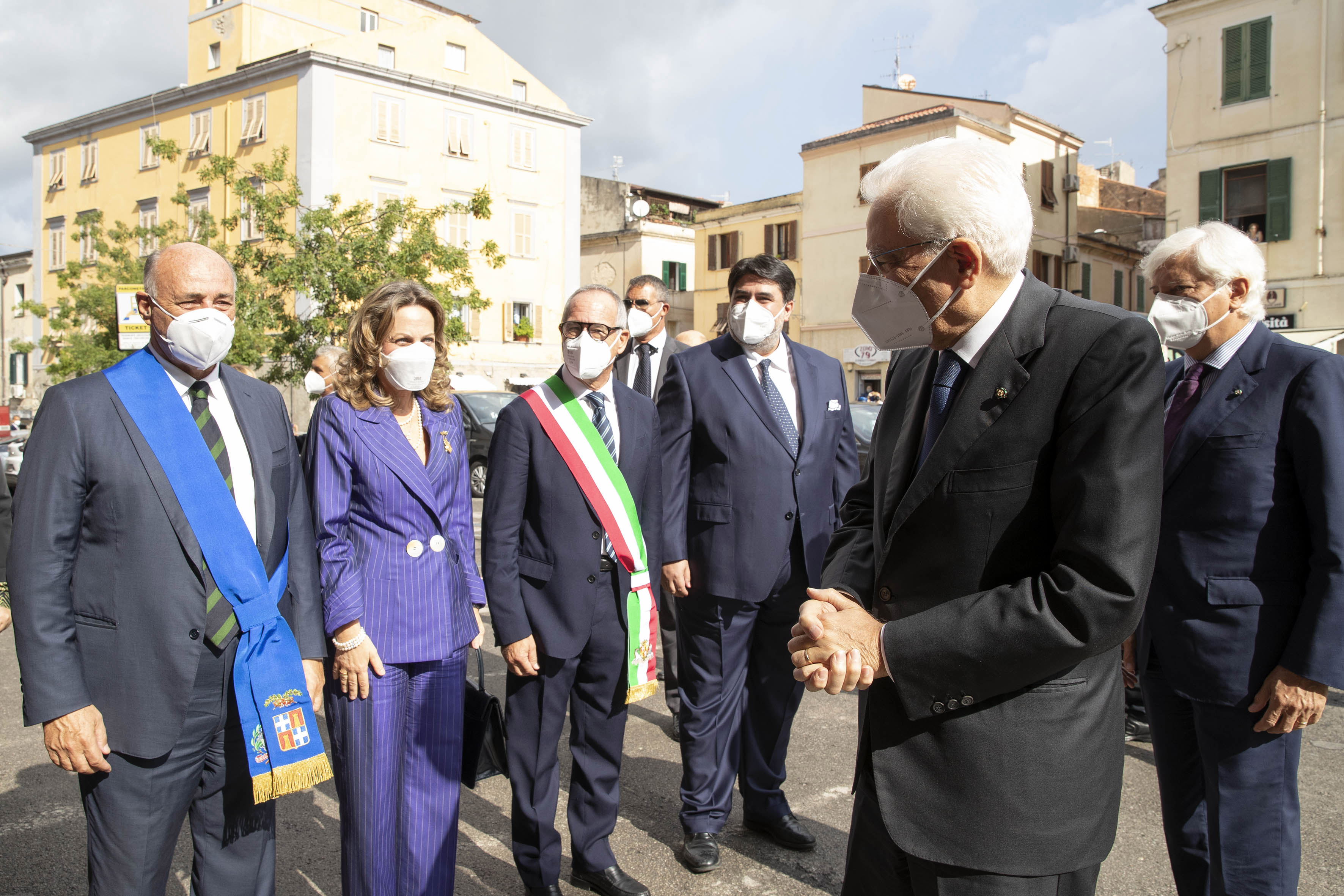 Il Presidente Sergio Mattarella con Christian Solinas,Presidente della Regione Sardegna e con Gian Vittorio Campus,Sindaco di Sassari, Maria Luisa D’Alessandro, Prefetto di Sassari,Pietro Fois, Amministratore della Provincia di Sassariin occasione della cerimonia di commemorazione in occasione del 10° anniversario della morte del Presidente emerito della Repubblica, Sen. Prof. Francesco Cossiga(foto di Francesco Ammendola - Ufficio per la Stampa e la Comunicazione della Presidenza della Repubblica)