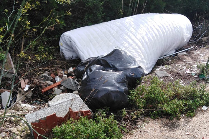 StintinoRifiutiabbandonati